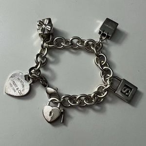 Tiffany & Co "Return to Tiffany" Heart Bracelet 8" + 4 additional charms